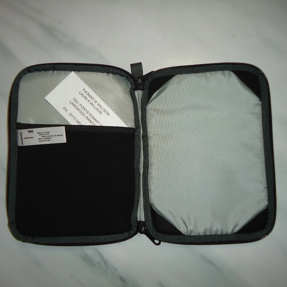 Patagonia Padded Tablet Case 9” X 6.5” Kindle Ipad Display Full Zip Black Nylon